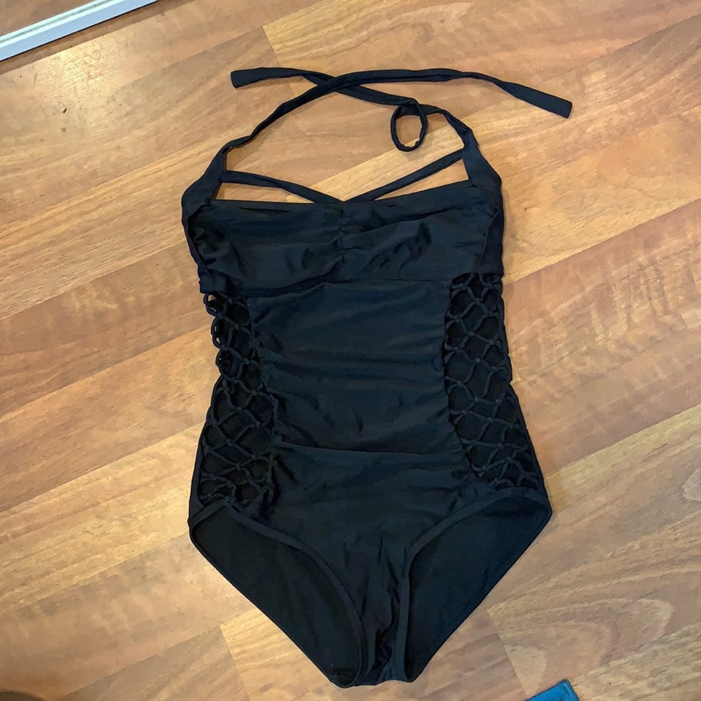 Swimsuits For All Sexy Cutout Swimsuit